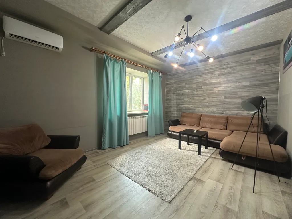 Красивая 2 комнатная в ЖК