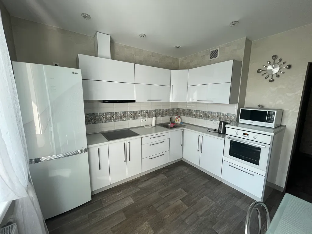 Квартира 1 комнатная квартира новая, чистая, светлая, район Лебяжий — Минск