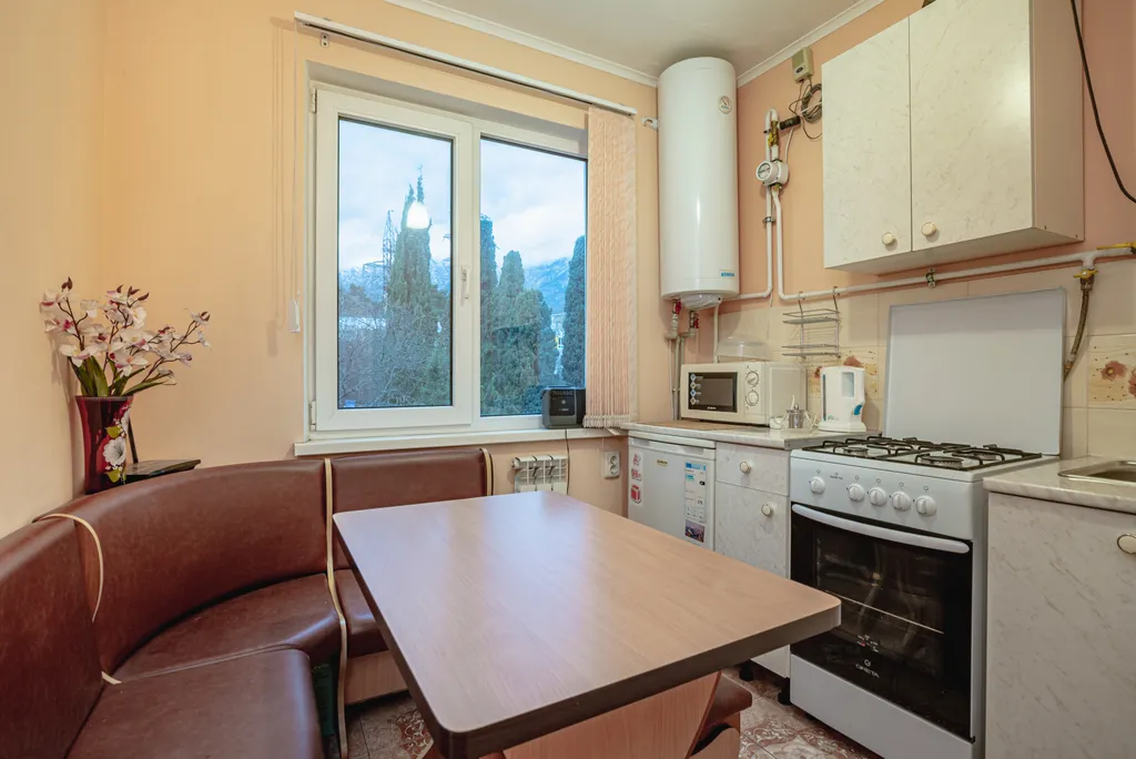 Квартира Уютная видовая квартира с удобным расположением — Ялта