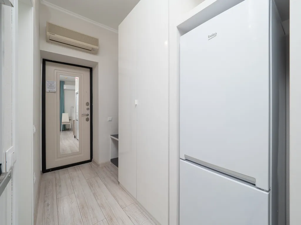 Квартира Квартира Светлая студия у моря с теплым бассейном — Сириус