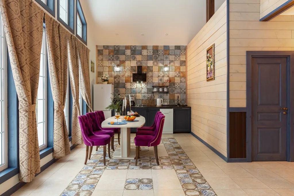 Коттедж Уютный дом с баней и чаном в лесном участке у берега водохранилища — Логиново