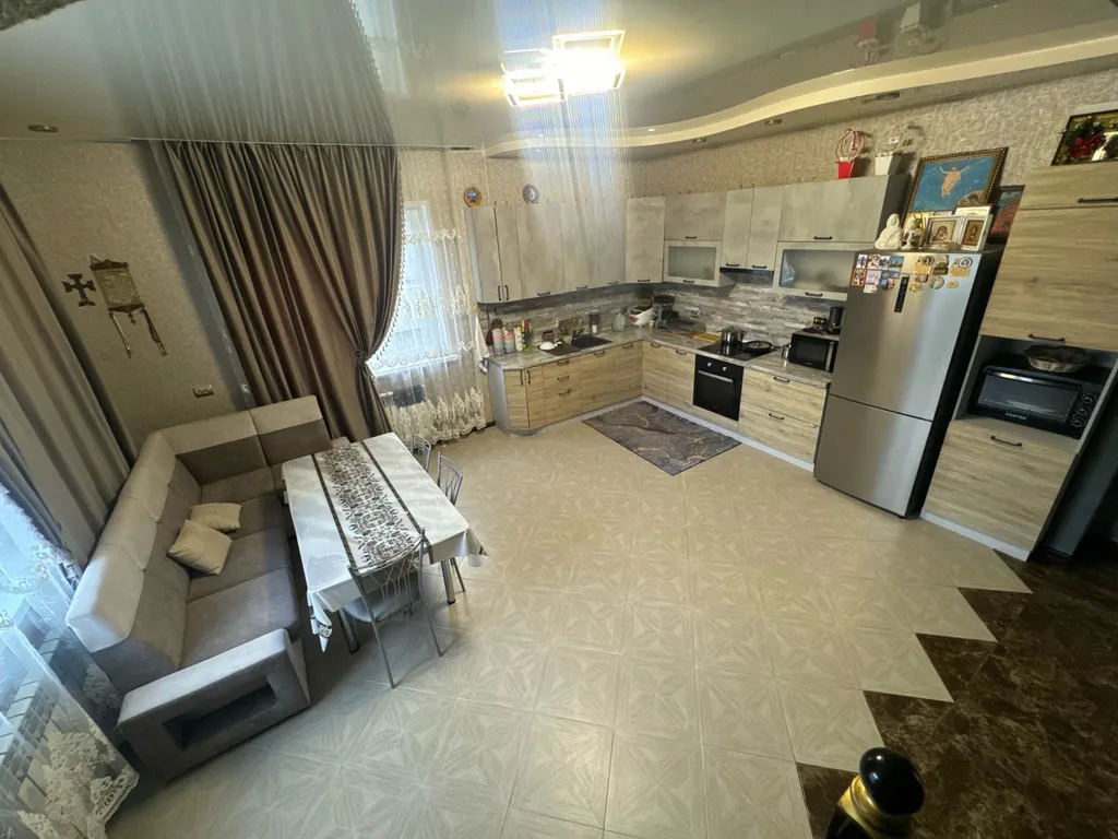 Большой и уютный дом в городе