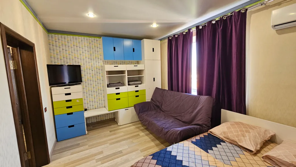 Уютная двухкомнатная квартира, расположенная рядом с парком Галицкого