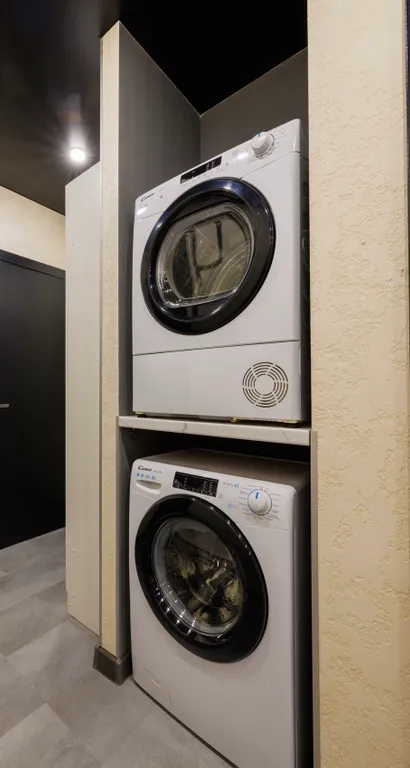 Уютная кино-студия с проектором