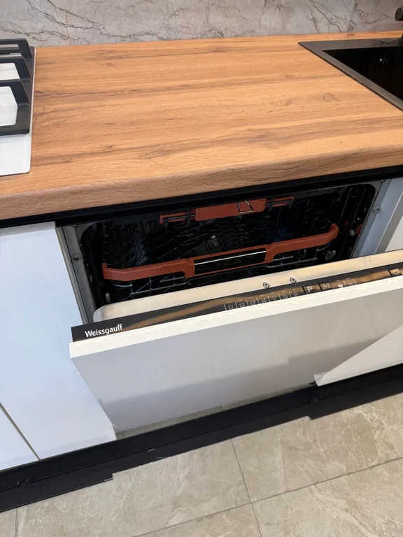 Уютный дом со своим гаражом