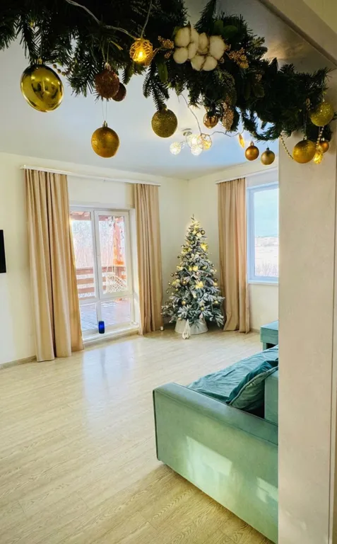 Дом с террасой и видом на закат