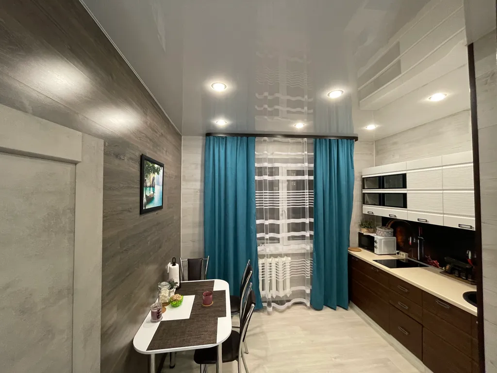 Уютная светлая квартира — аренда посуточно в Кировск