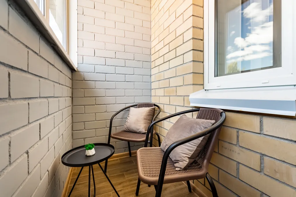 Солнечная 1-комнатная квартира на набережной Днепра