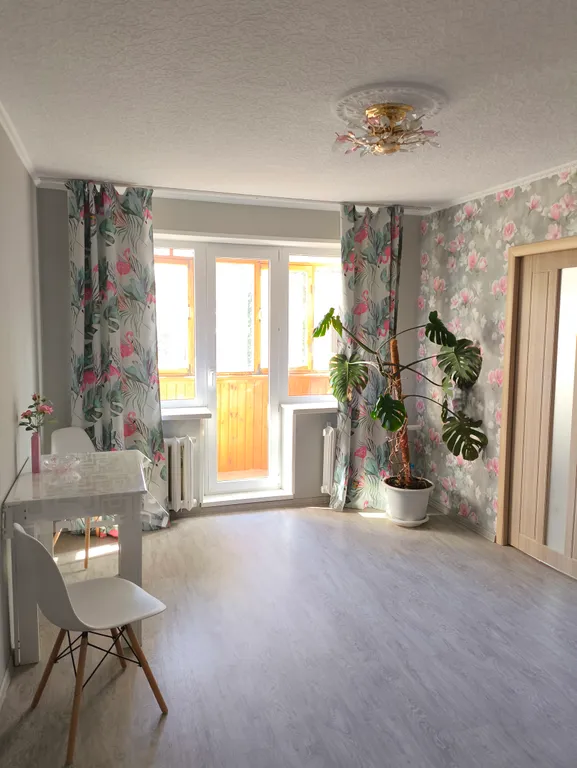 Апартаменты с видом на палату Пушникова в центре