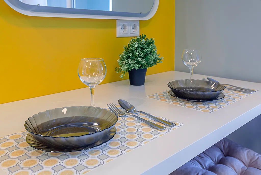 Квартира Квартира Жёлтая студия, оригинальный доступ в санузел — Волгоград