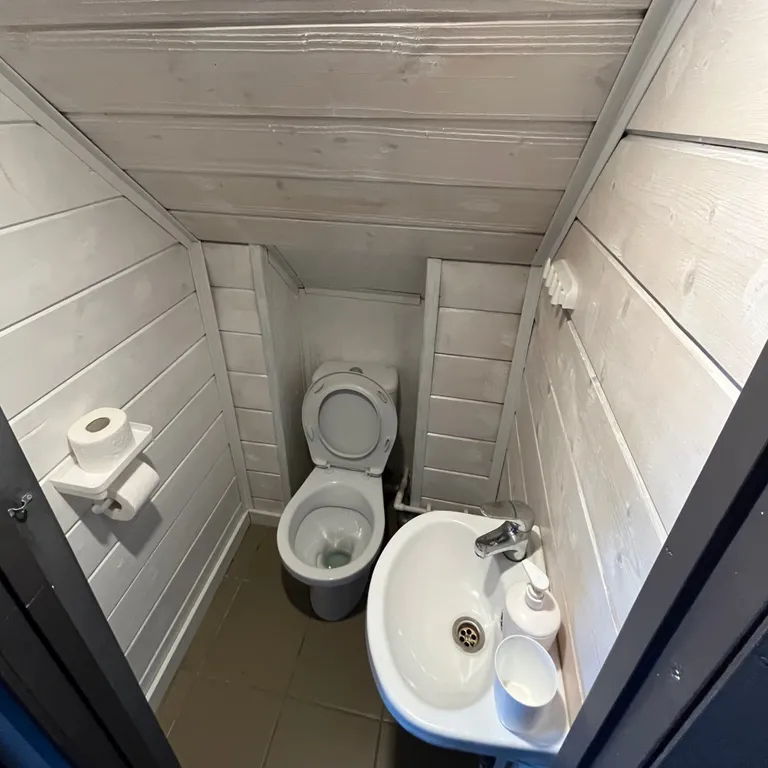 Дом с горячей купелью