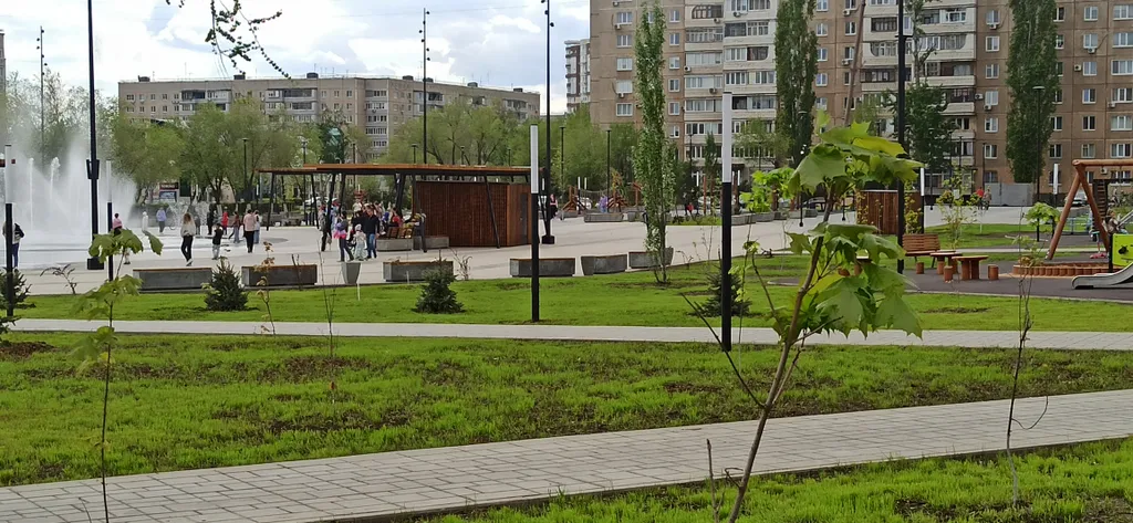 Просторная двушка в центре, парк во дворе дома