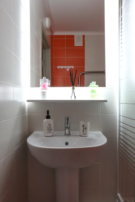 Уютная студия с панорамным окном у метро Парнас