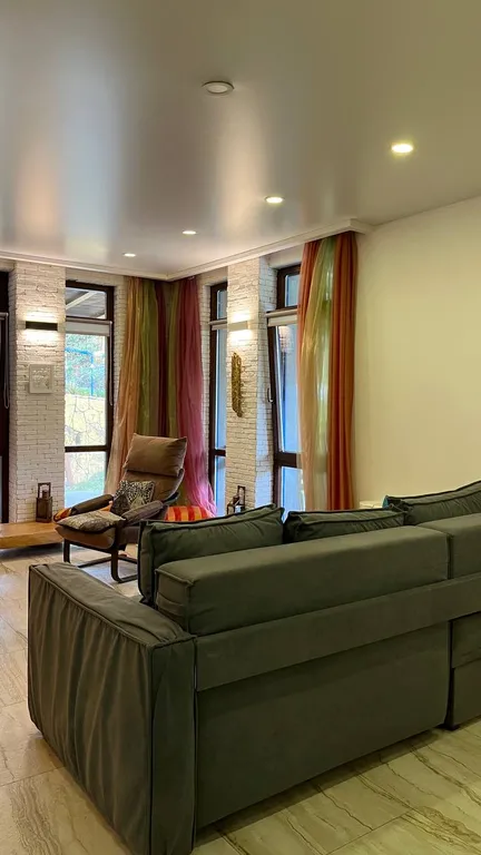 Евро-четырехкомнатный апартамент Эко Дом с террасой