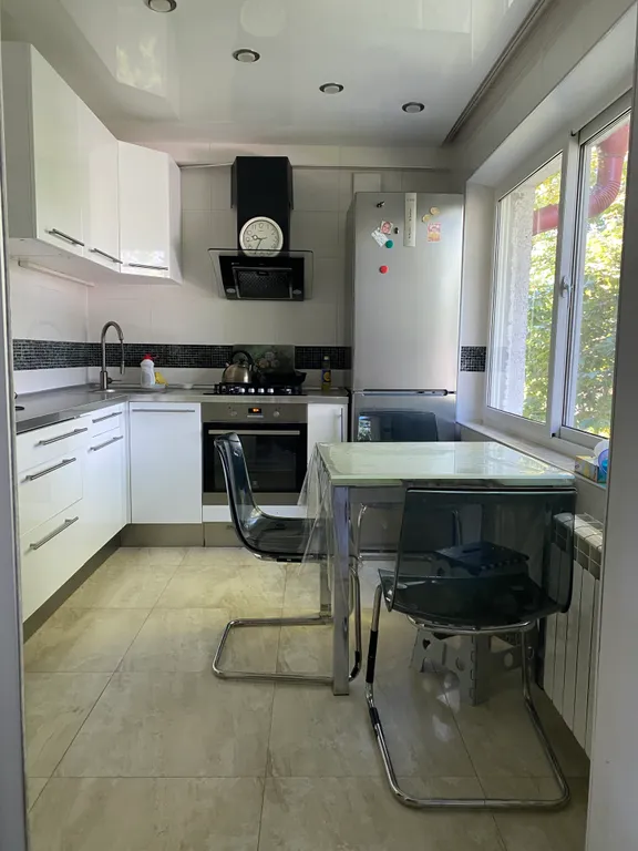 Квартира Просторная 2-комнатная квартира у моря в центре — Адлер