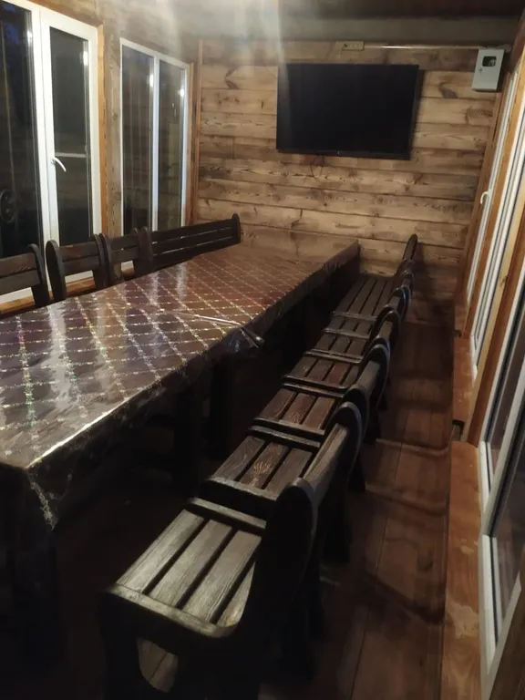 Коттедж на берегу в городе, сауна с бассейном