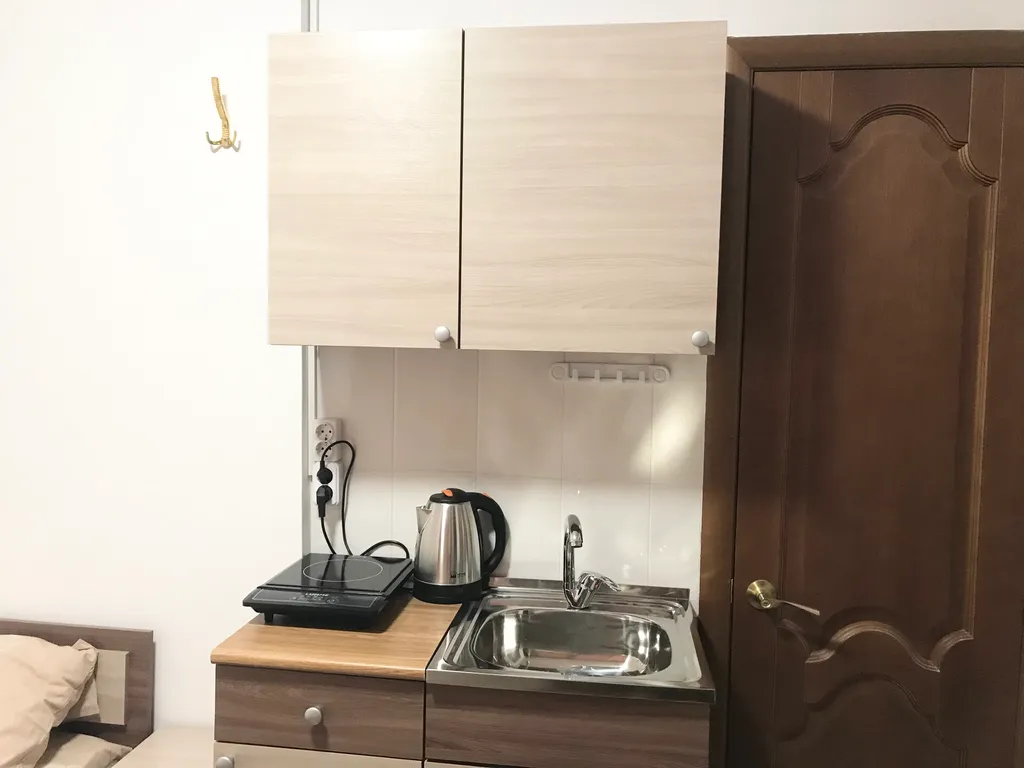 Компактная студия у библиотеки