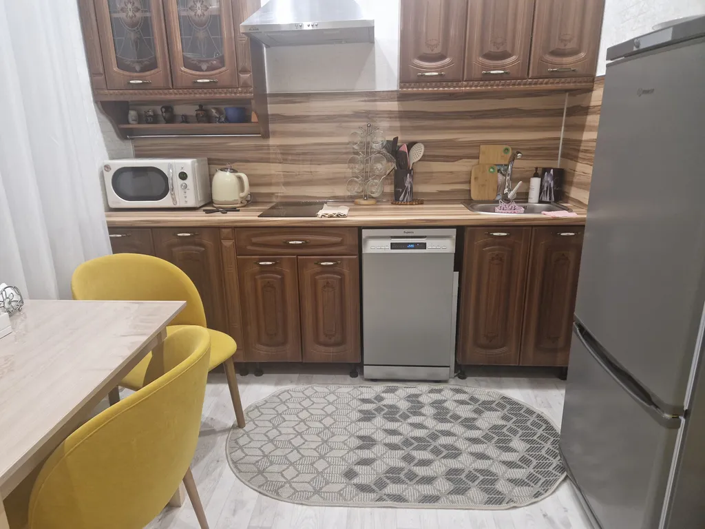 Хибины зовут! Уютное гнездышко для горнолыжников у подножия горы.