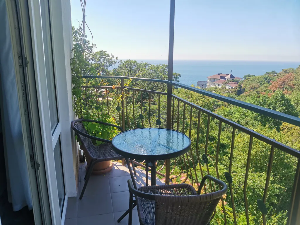 Уютная 2-комнатная квартира с видом на море и лес