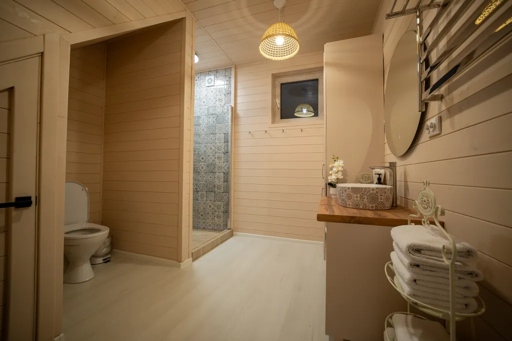 Коттедж на 6-7 человек с частной территорией и джакузи Aspen Bloom