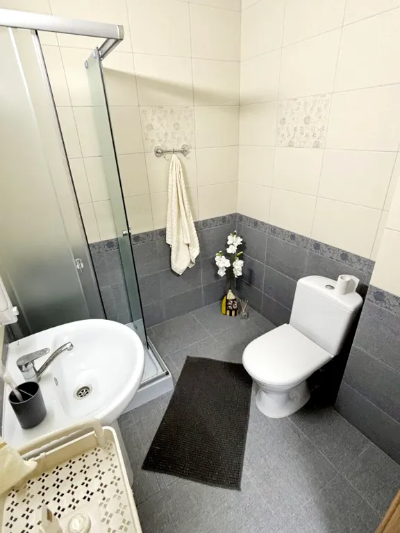 Уютные апартаменты с видом на церковь и на лес