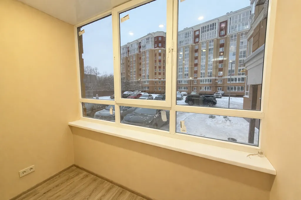 Новая однокомнатная у ТЦ Тополь