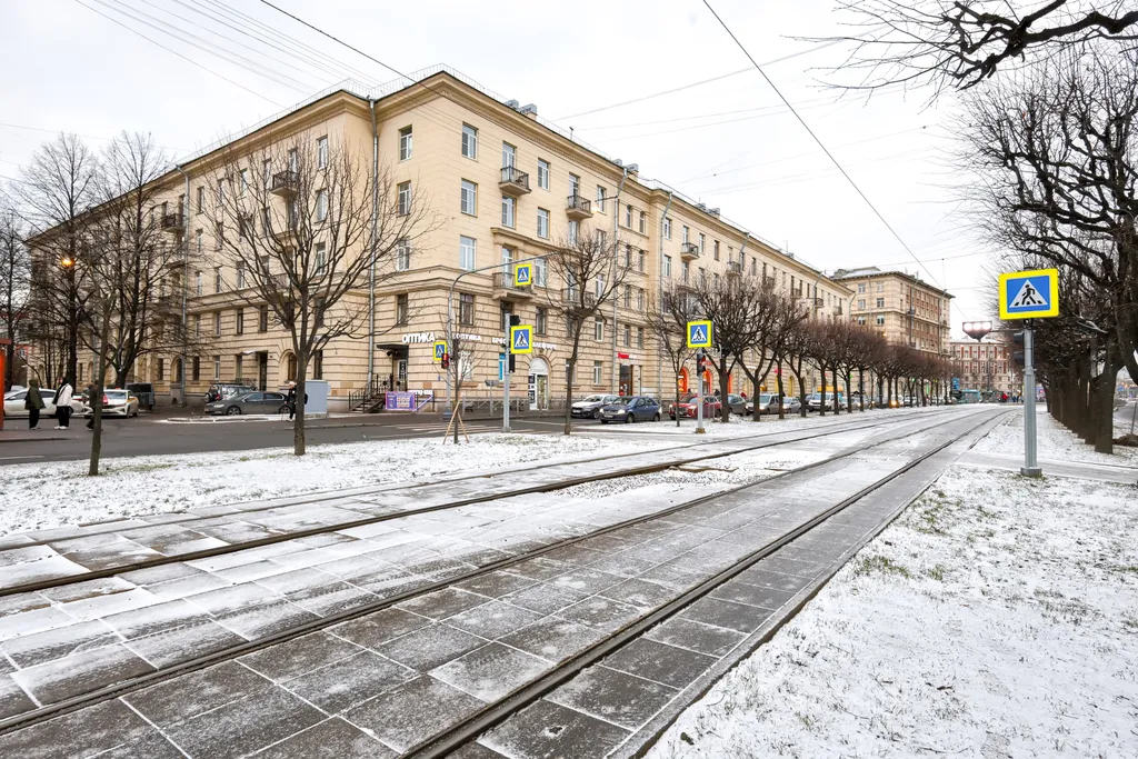 2-комнатная квартира рядом с метро Новочеркасская