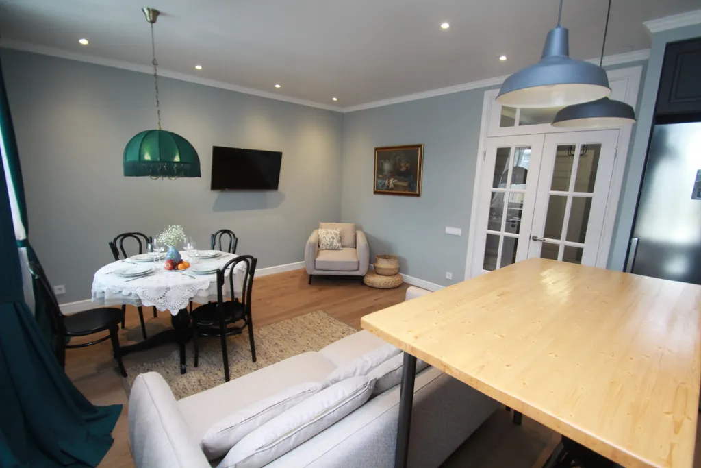 Двухкомнатные дизайнерские апартаменты в центре города