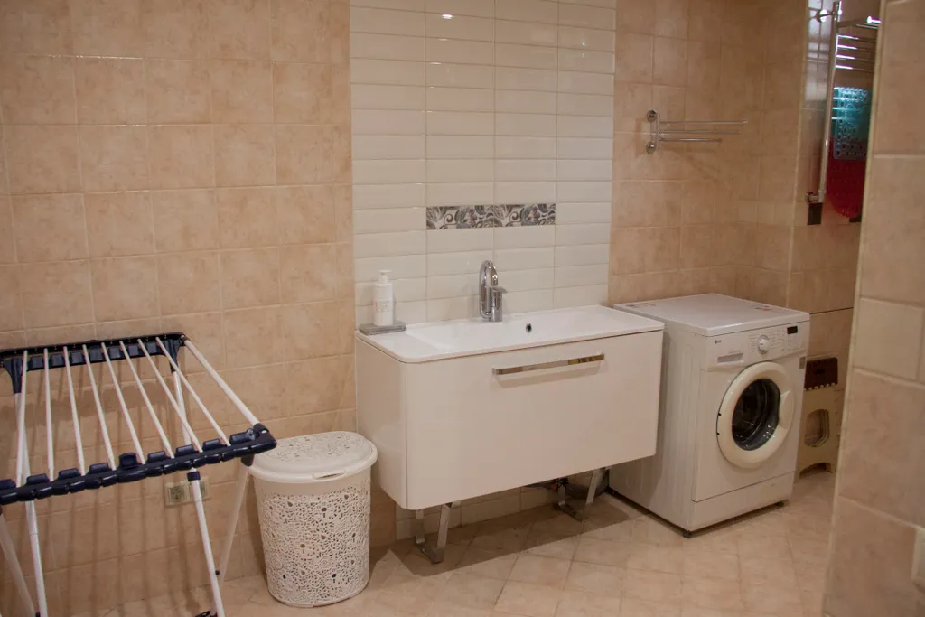 Дом с бассейном и сауной