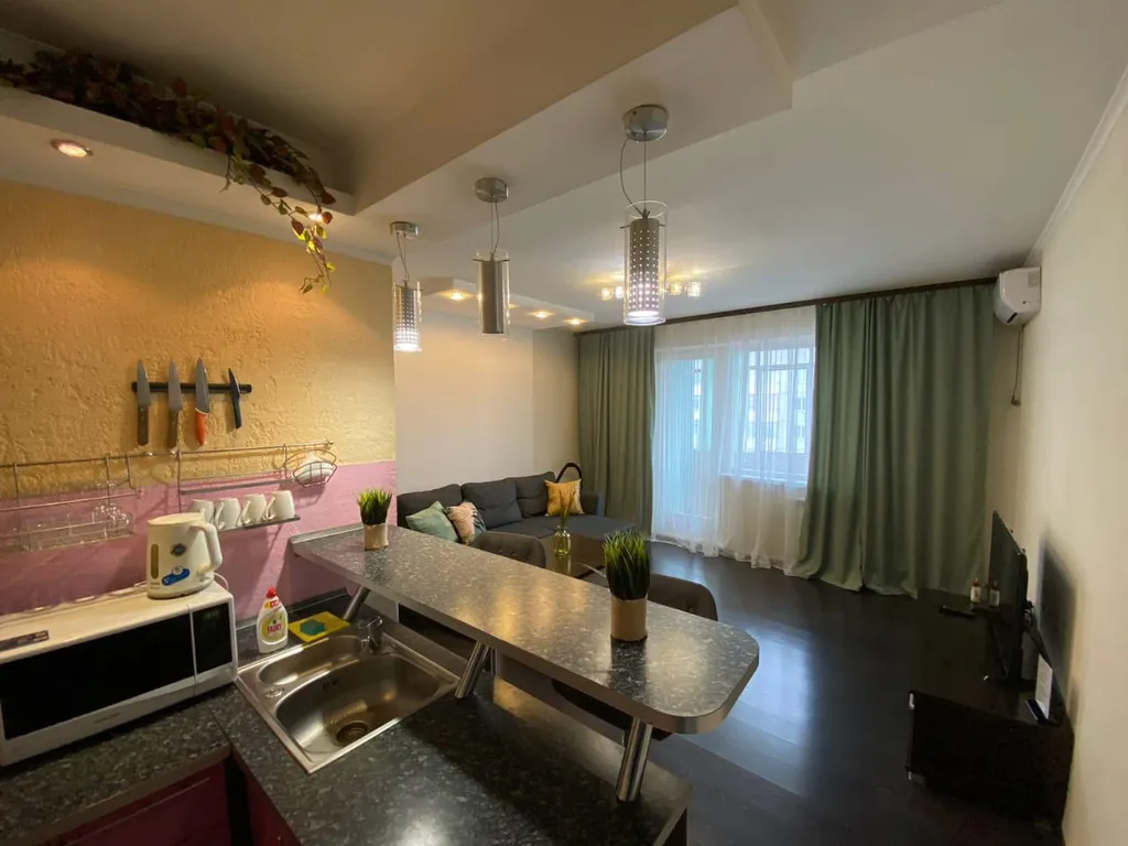 Квартира Квартира 2комн возле ТРЦ "Планета" — Красноярск