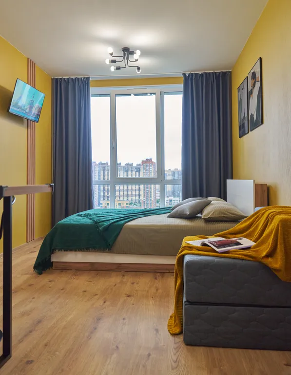 Уютная студия с панорамным окном у метро Парнас