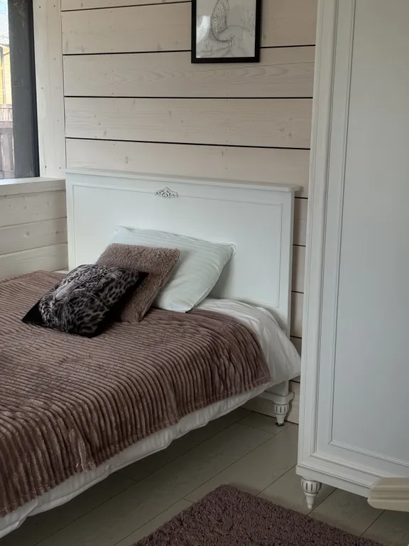 Коттедж Дом "Свет" с 3 отдельными спальнями и чаном — Семеновское