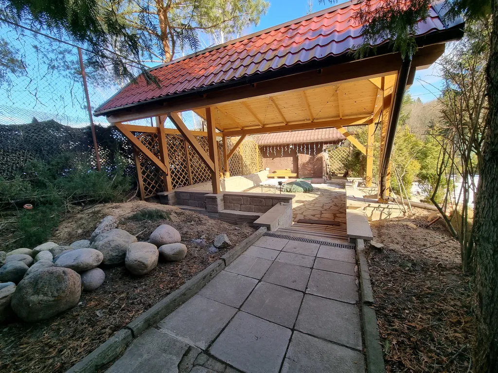 Коттедж на склоне возле Дубровского