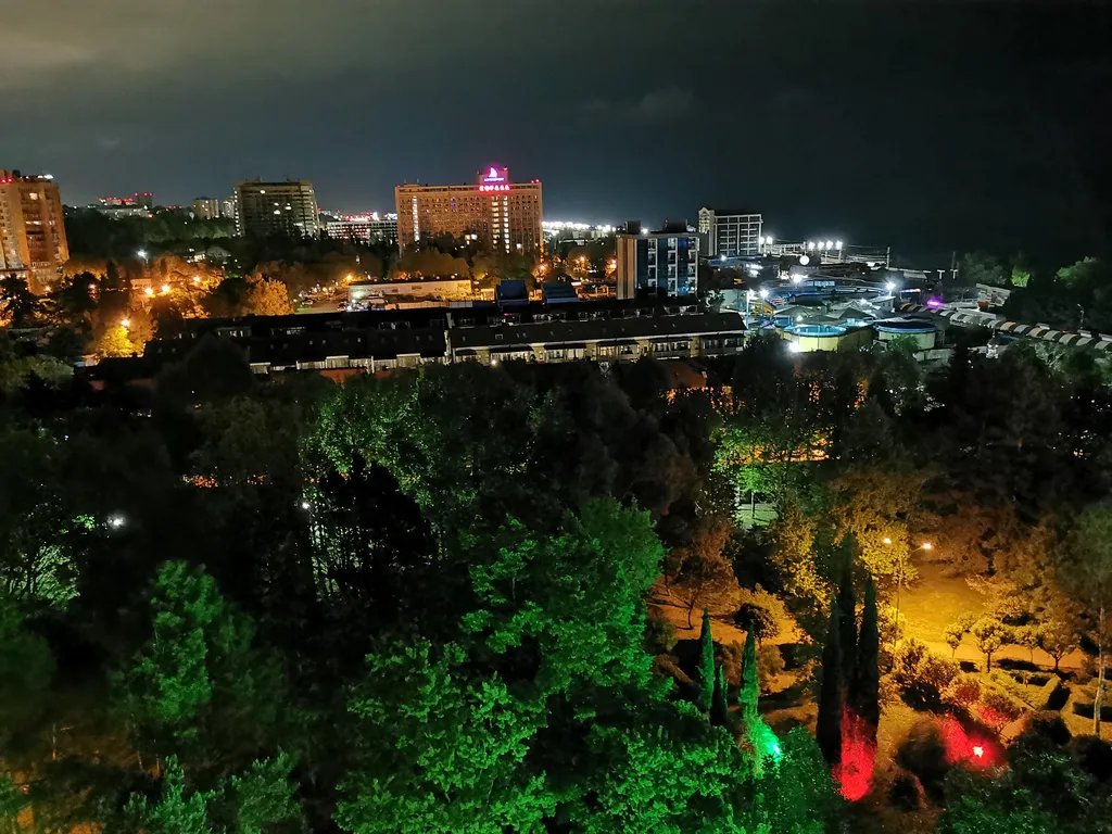 3-комнатная ближе к центру уютная большая квартира