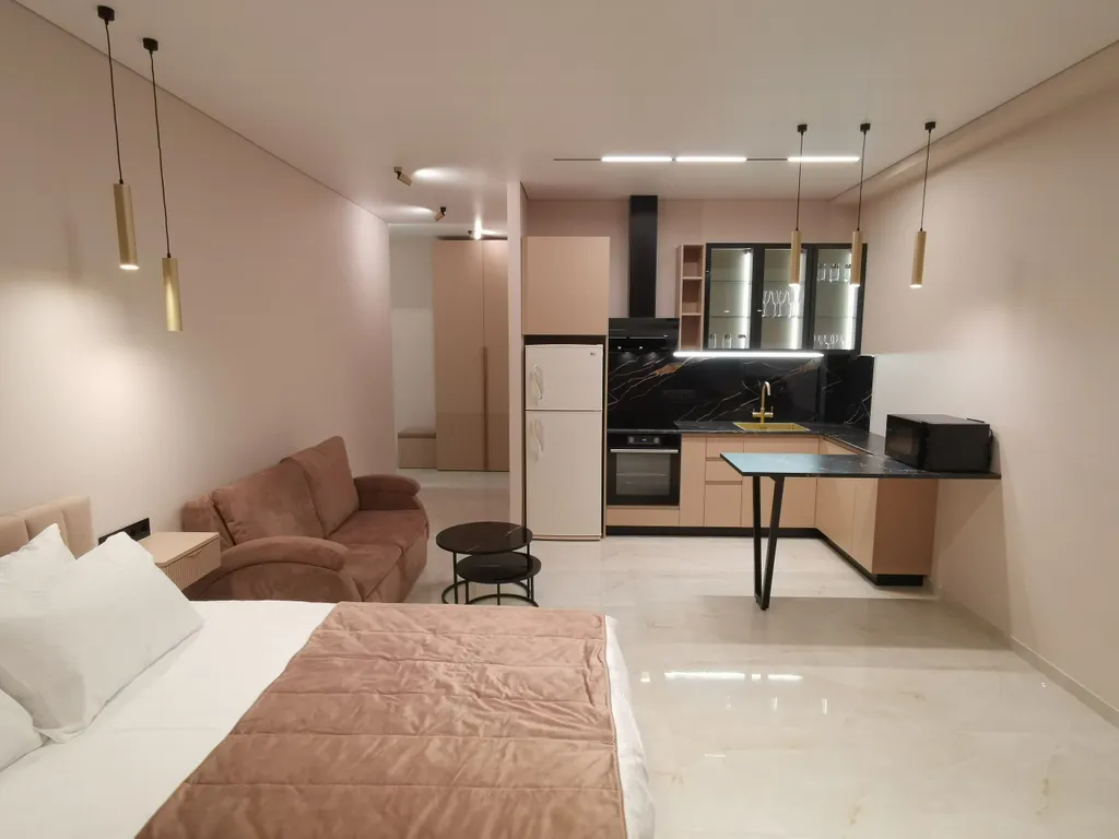 Студия, квартира с балконом в центре