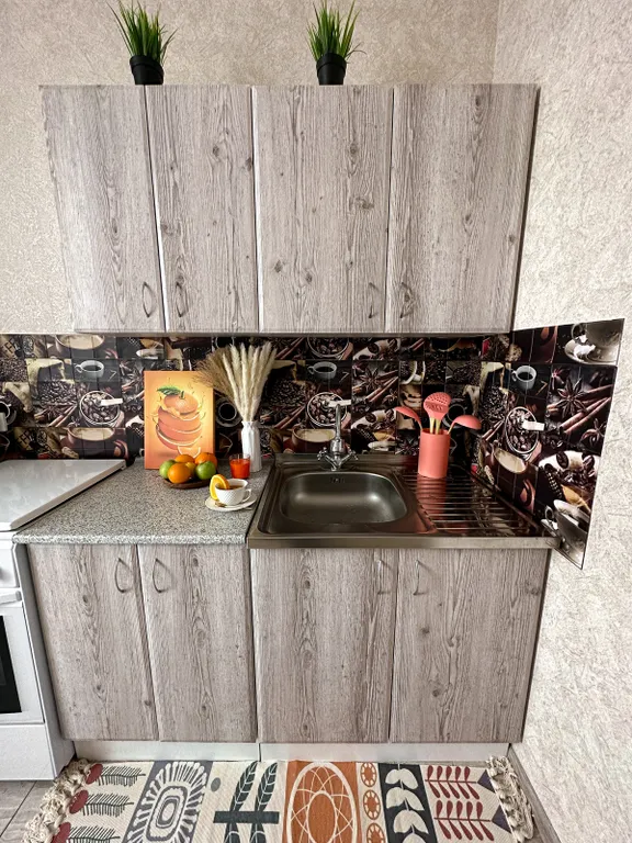 Большая парковка Рядом магазины, остановка, диагностический центр