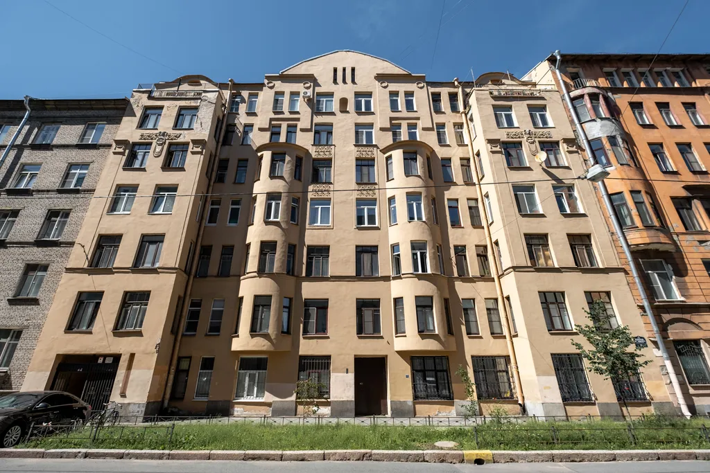 Просторная студия на Петроградке