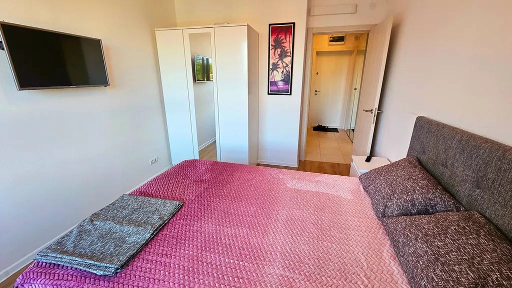 Уютная евродвушка около Медицинского центра Цыба