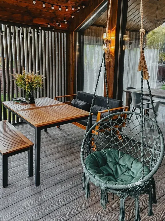 Дизайнерский панорамный дом с сауной в хвойном лесу