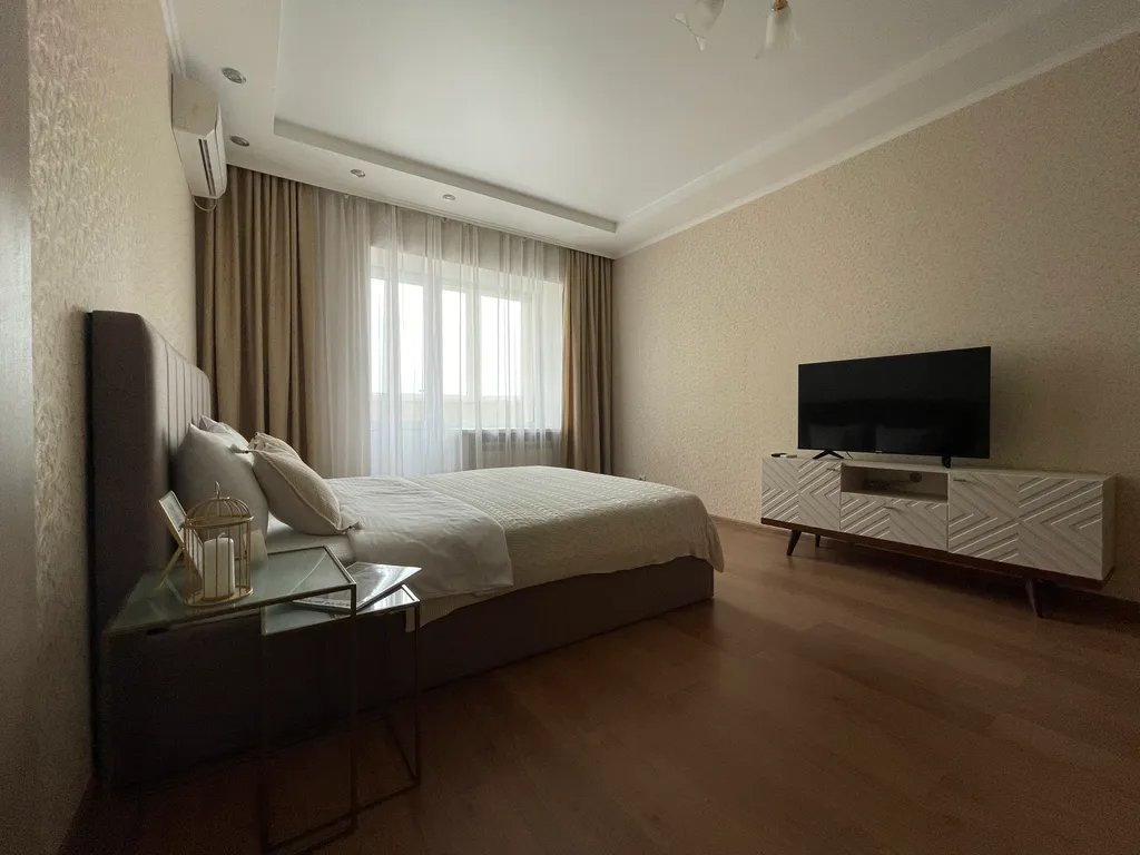 Квартира в доме на набережной с видом на Китай