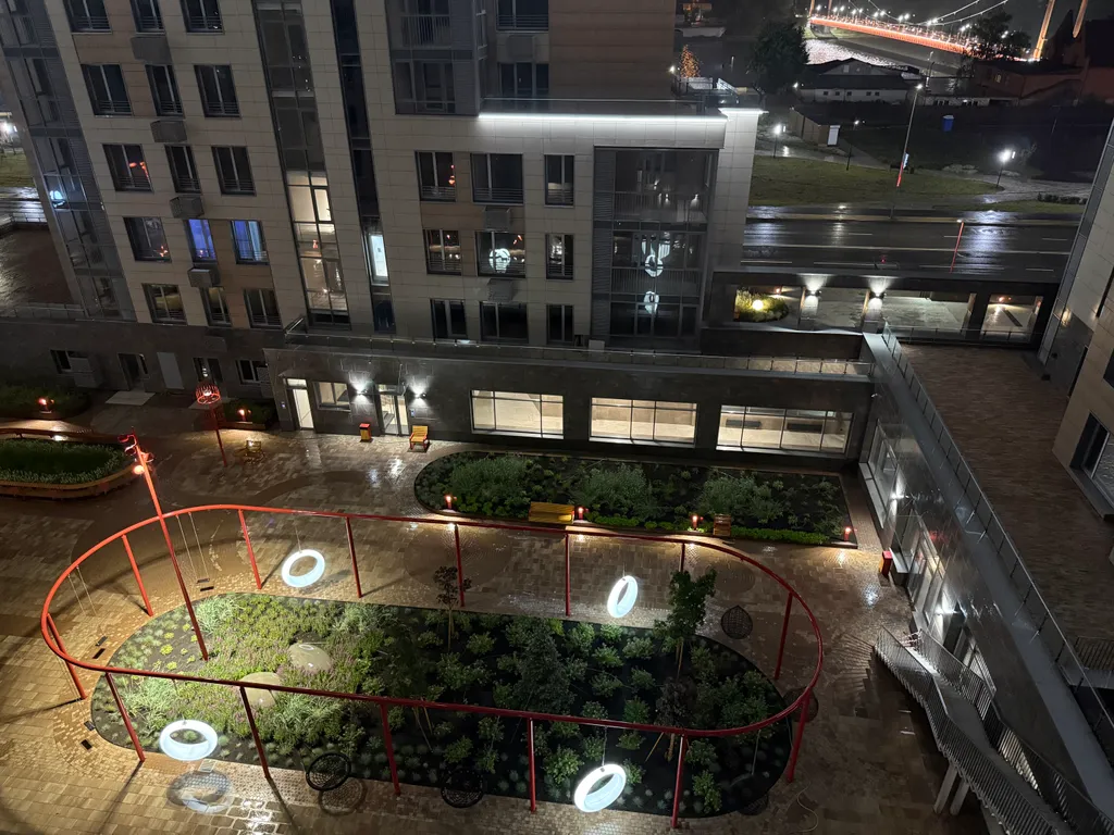 Абсолютно новая квартира в центре на набережной