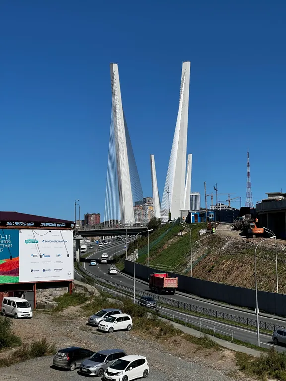 Студия с видом на Золотой мост