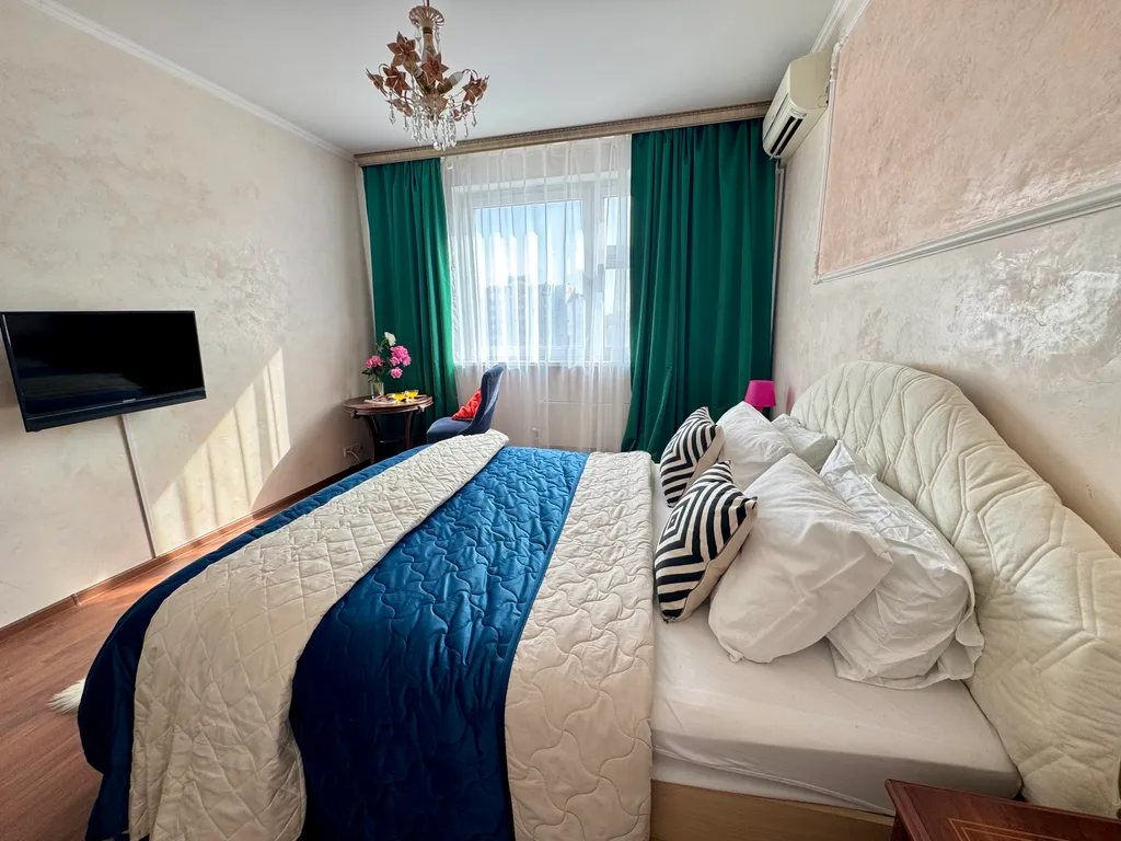 Квартира на высоком этаже в 10 минутах пешком от метро