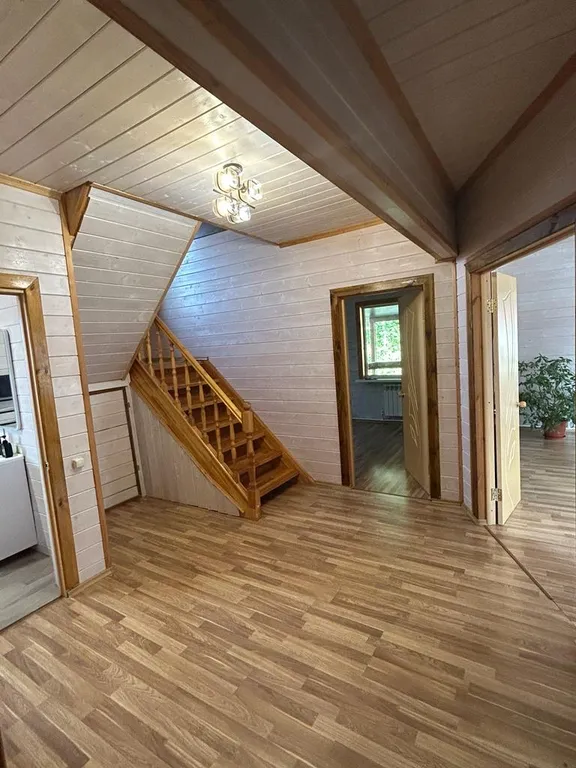 Уютный коттедж в окружении леса