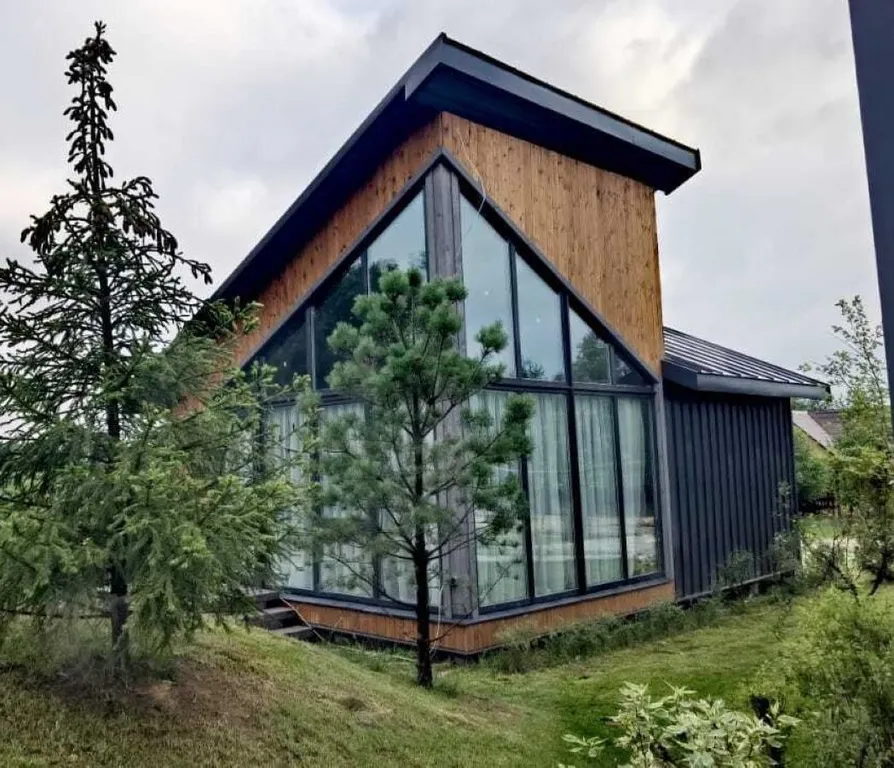 Коттедж Уютный дом П-3 в окружении лесов и полей. Рядом д. Ф. Конюхова — аренда посуточно в Заокский