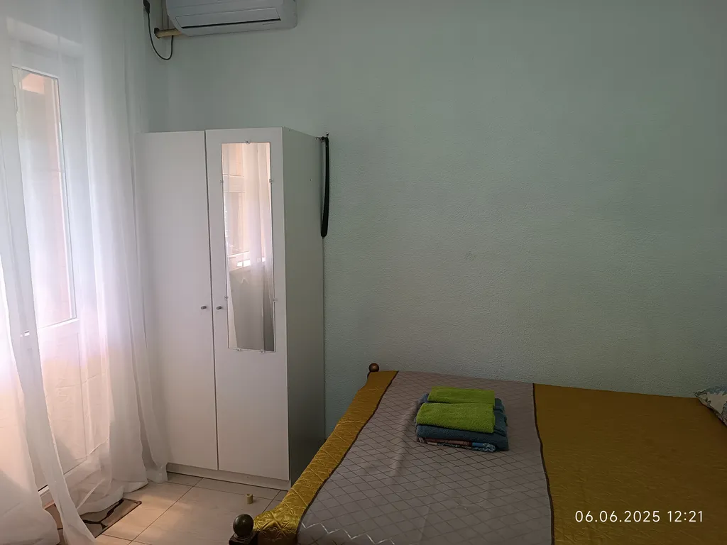 Номер с общей кухней и общим двором