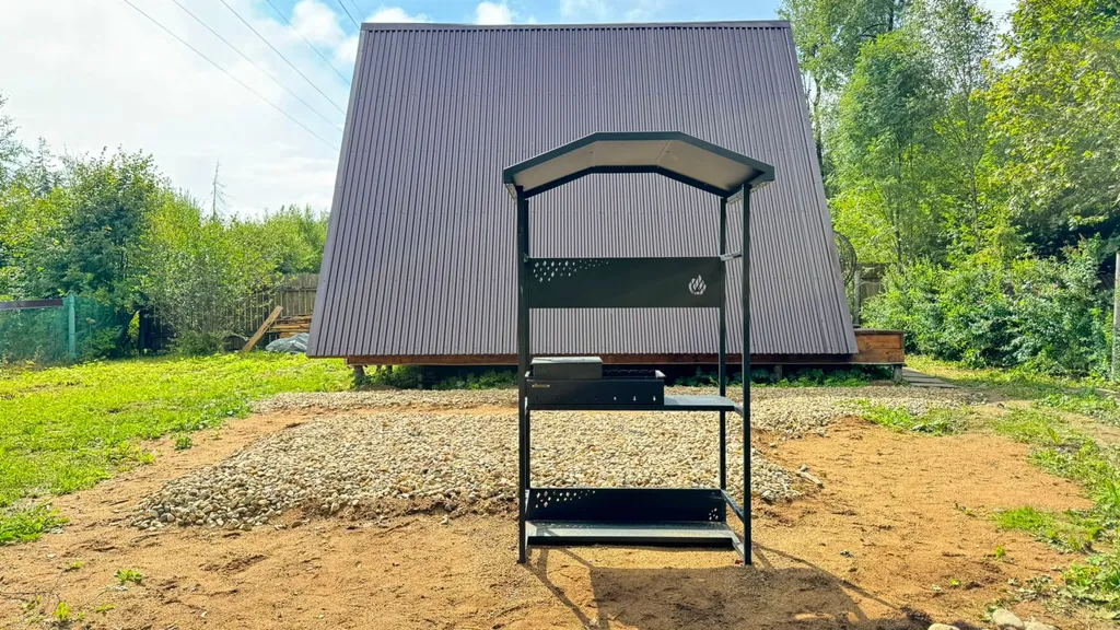 Уютный дом в лесной тиши