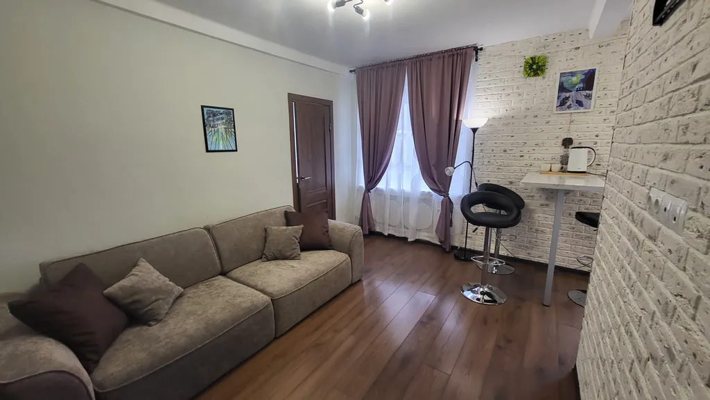 Евро-двухкомнатная квартира — аренда посуточно в Кингисепп