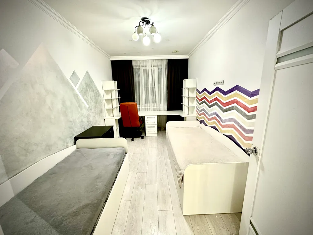 Квартира 4-комнатная Квартира — Анапа