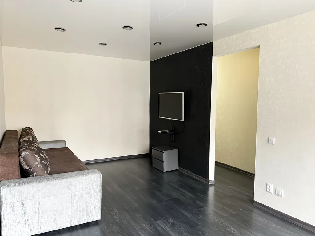 2‑комн. квартира в центре Мурманска на ул. Коминтерна, 17